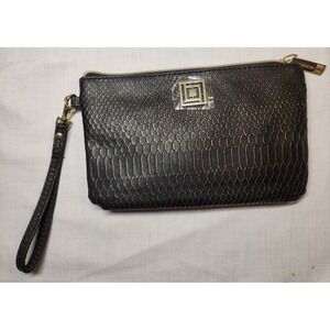 Liz Claiborne  Black Clutch‎ With Built In Charger Cables NWOT Android/ Iphone